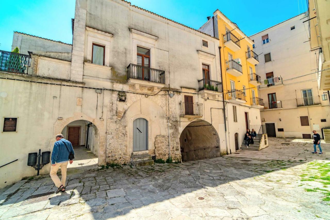 Suite Rotari - Affitti Brevi Italia Monte SantʼAngelo Εξωτερικό φωτογραφία